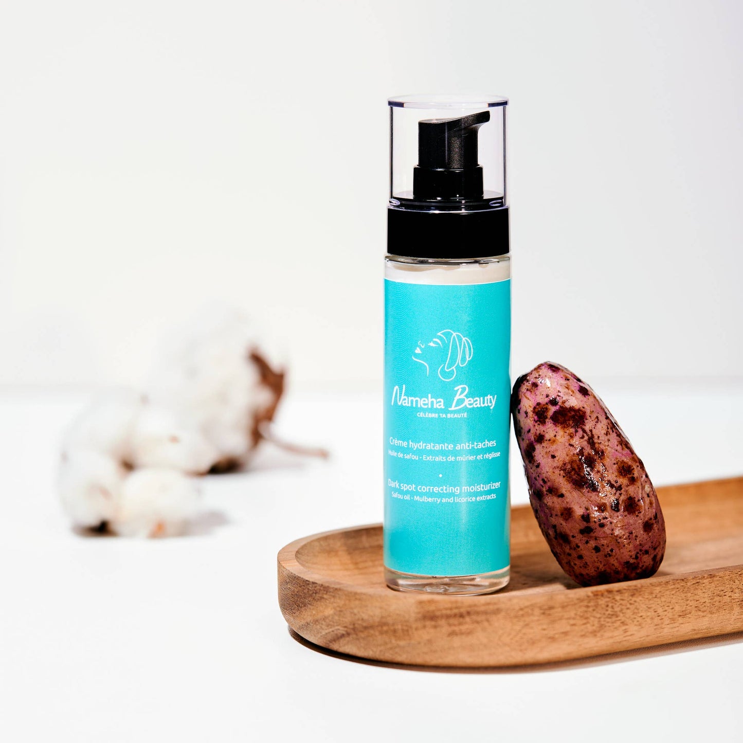 Crème matifiante anti taches peaux mates à foncées